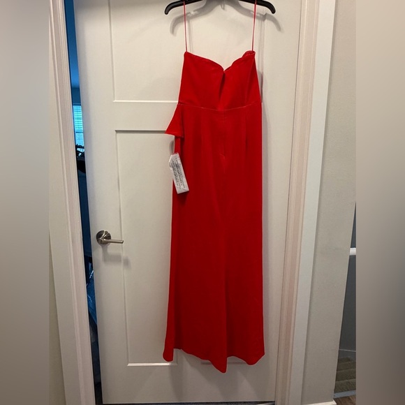 New Dress The Population Kai Strapless gown in Color Rouge - Picture 8 of 10